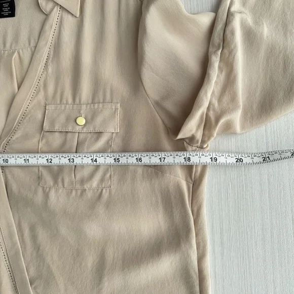 WHBM Silk Utility Blouse Size 4 Tan Long Sleeve Surplice V Neck High Low Casual - Picture 9 of 14